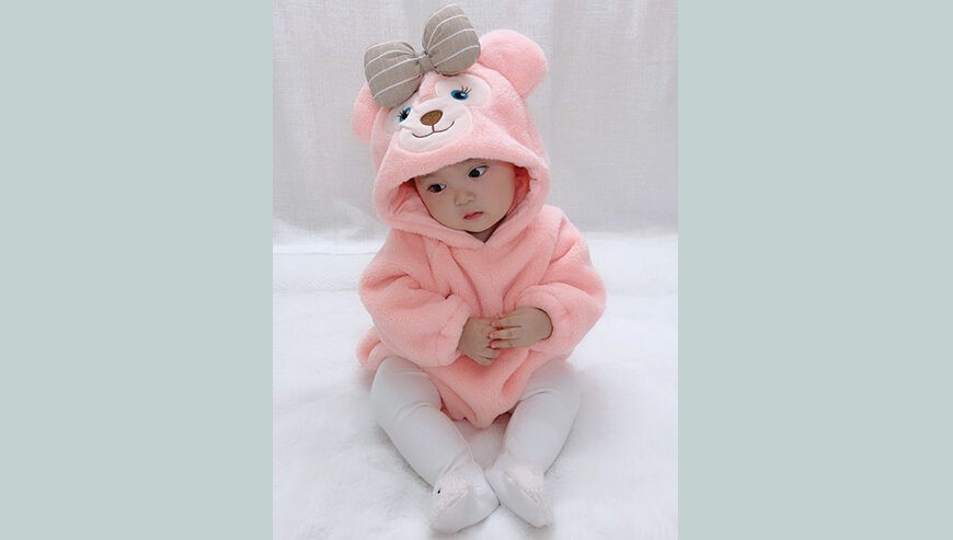 Baby Winter Bow Bear Hood Flannel Long Sleeve Onesie.