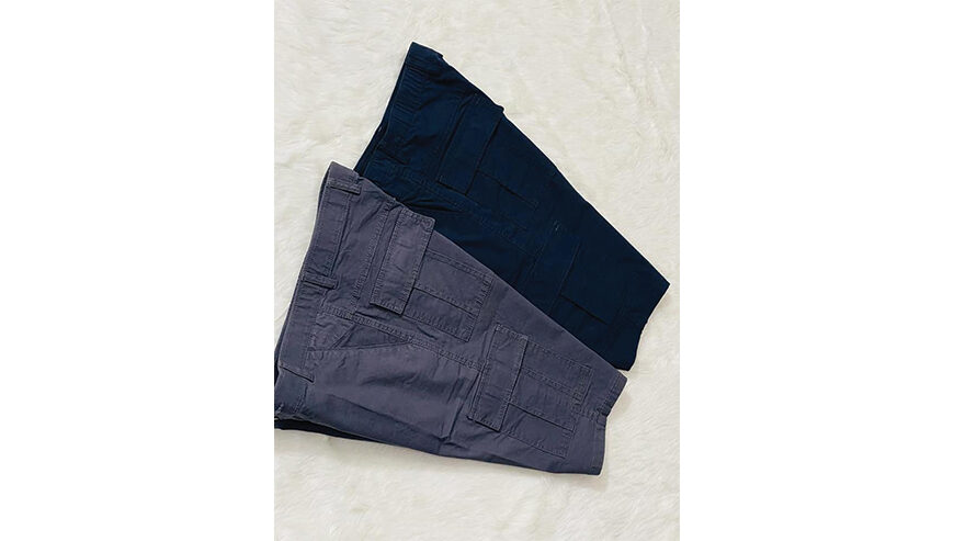 Mens six pocket 2,3quarter pant.