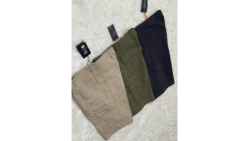 Mens six pocket 2,3quarter pant.