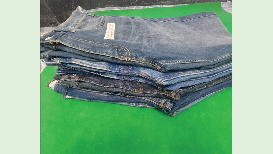 Men’s Denim Pant.