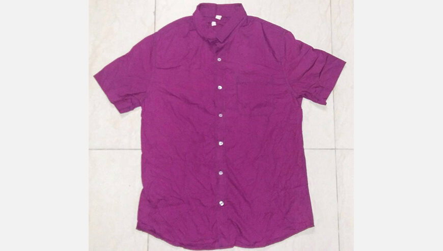 Men’s short sleeve shirt.