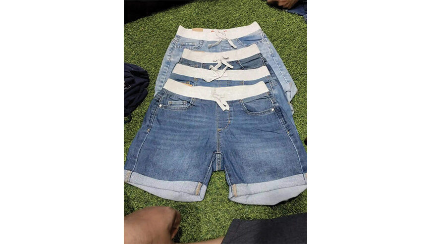 GIRL’S DENIM SHORT PANT.