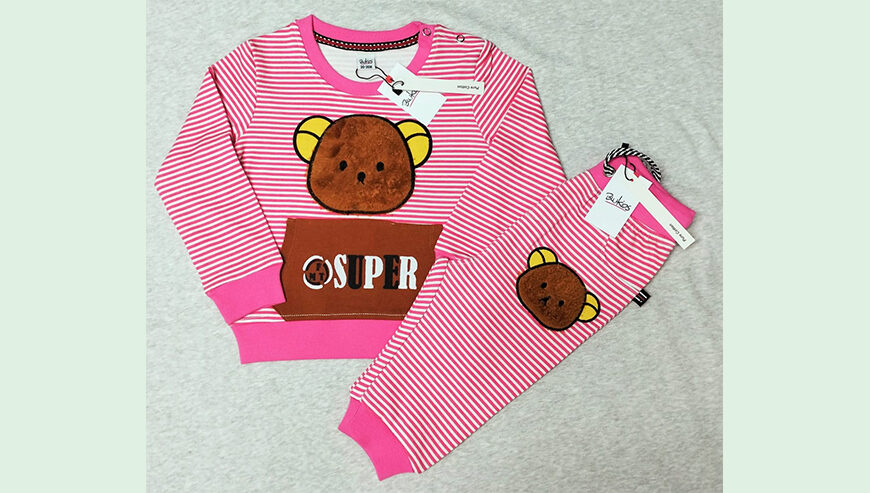 Boy’s Sweat shirt set.