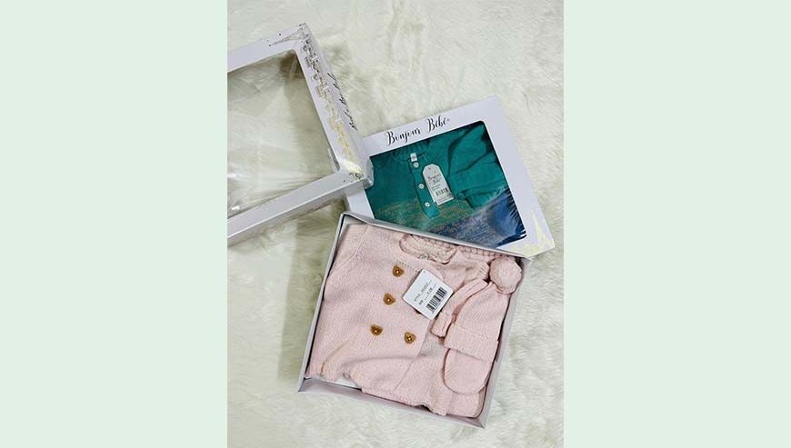 Kids 4 pcs sweater gift box set