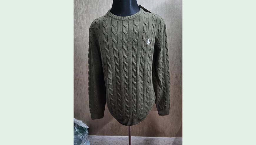 Men’s Round neck cable Sweater