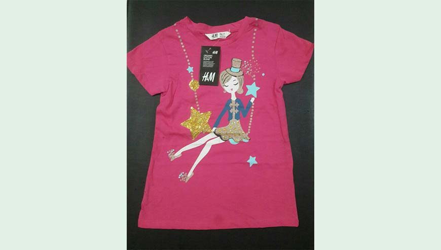 GIRLS T-SHIRT.