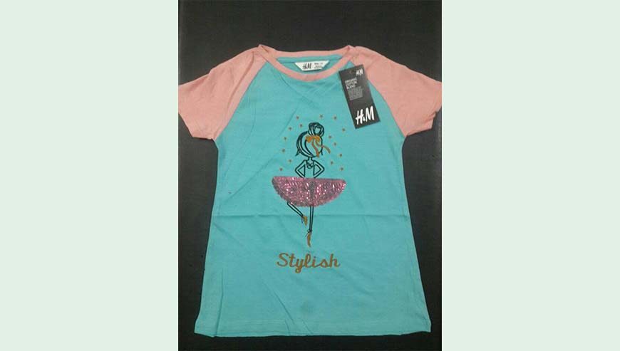 GIRLS T-SHIRT.