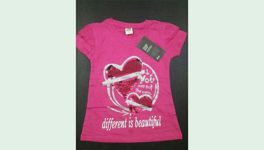 GIRLS T-SHIRT.