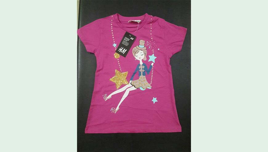 GIRLS T-SHIRT.